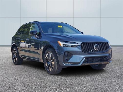2026 Volvo XC60 B5 Plus