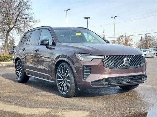 2026 Volvo XC90 B6 Ultra Dark Theme 6-Seater