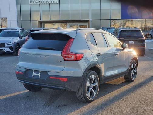 Metallic 2026 Volvo XC40 B5 Plus