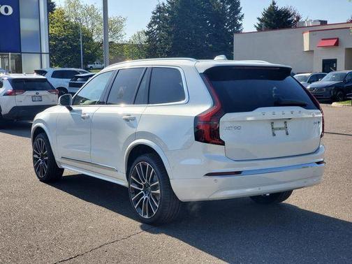 Crystal White Pearl 2026 Volvo XC90 B6 Ultra 7-Seater