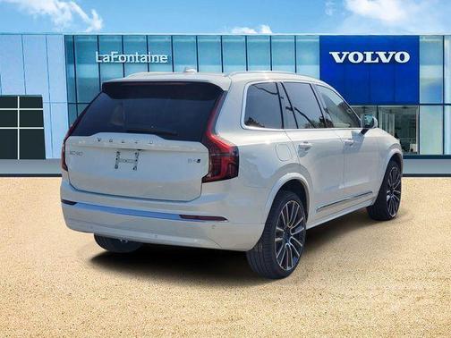 Crystal White Pearl 2026 Volvo XC90 B6 Ultra 7-Seater