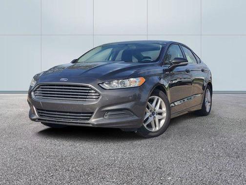 Magnetic 2016 Ford Fusion SE