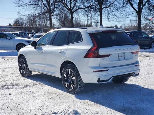 2026 Volvo XC60 B5 Core