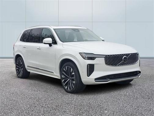 2025 Volvo XC90 B6 Plus 7-Seater