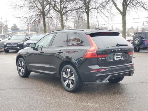 2025 Volvo XC60 Plug-In Hybrid T8 Plus