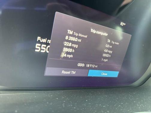 Denim Blue Metallic 2022 Volvo XC60 B5 Momentum