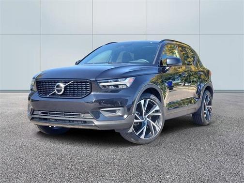 2021 Volvo XC40 T5 R-Design