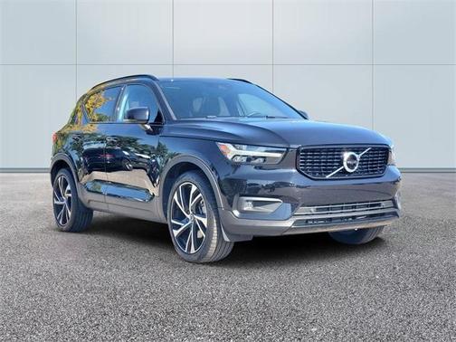 2021 Volvo XC40 T5 R-Design