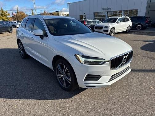 2018 Volvo XC60 T5 Momentum
