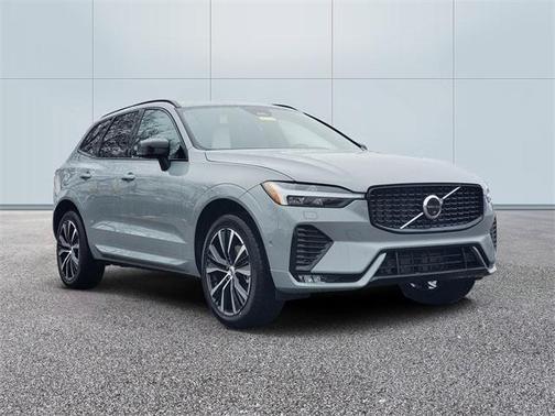 2025 Volvo XC60 B5 Plus