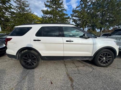 2018 Ford Explorer sport