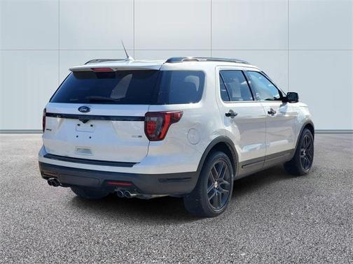 2018 Ford Explorer sport