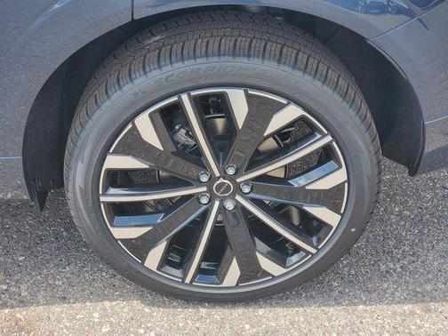 Denim Blue Metallic 2026 Volvo XC60 B5 Ultra