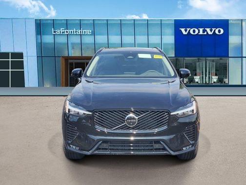 Onyx Black Metallic 2026 Volvo XC60 B5 Plus