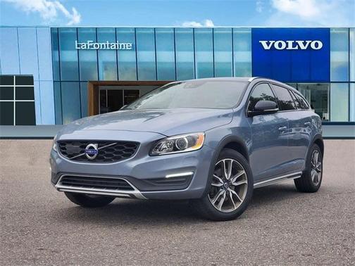 2018 Volvo V60 Cross Country T5 Platinum