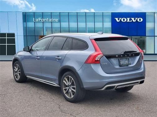 2018 Volvo V60 Cross Country T5 Platinum