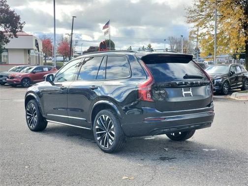 2026 Volvo XC90 B6 Ultra Dark Theme 7-Seater