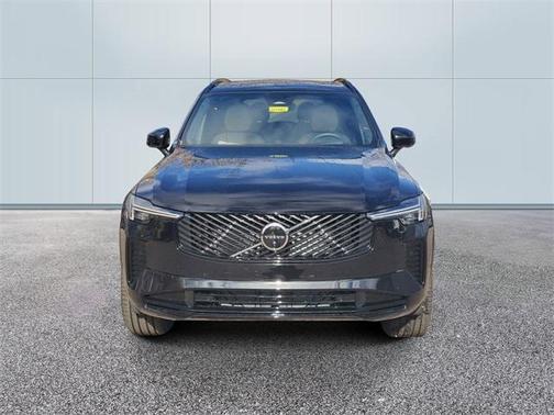 2026 Volvo XC90 B6 Ultra Dark Theme 7-Seater