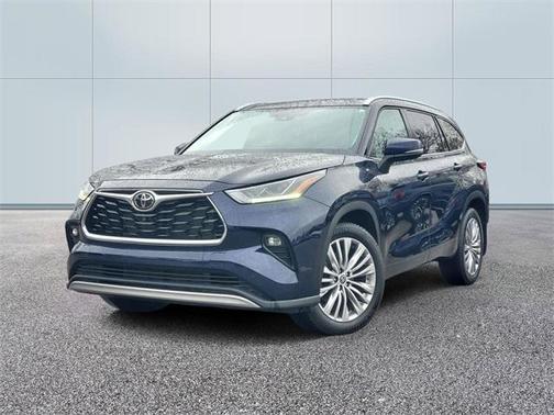 2022 Toyota Highlander Platinum