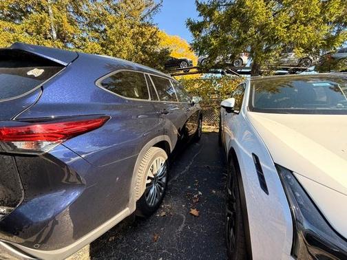 2022 Toyota Highlander Platinum