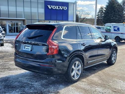 2023 Volvo XC90 B5 Core