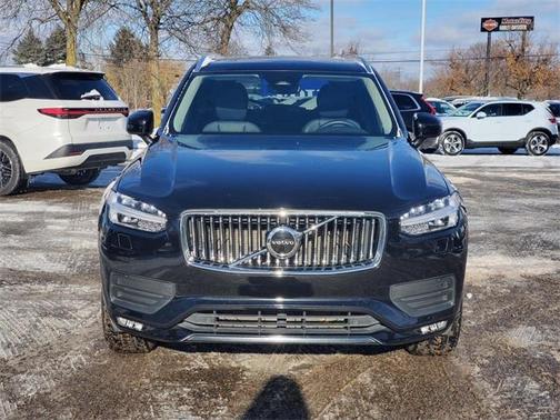 2023 Volvo XC90 B5 Core