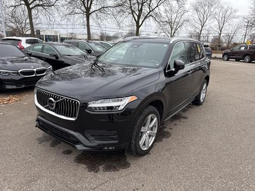 2023 Volvo XC90 B5 Core