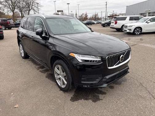 2023 Volvo XC90 B5 Core