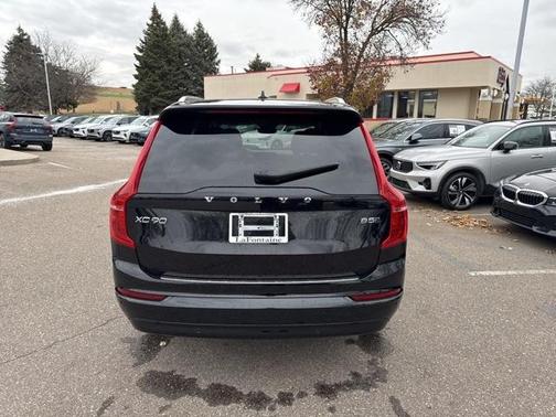 2023 Volvo XC90 B5 Core