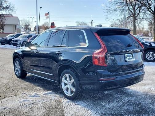 2023 Volvo XC90 B5 Core