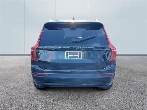 2023 Volvo XC90 B5 Core