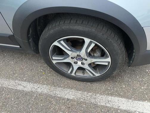2013 Volvo XC70 T6 Platinum