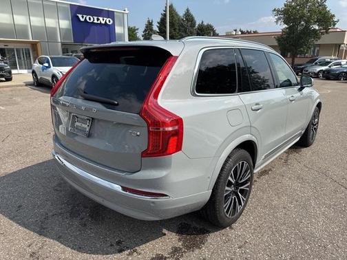 2025 Volvo XC90 Plug-In Hybrid T8 Plus 7-Seater