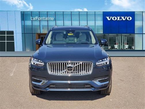 2025 Volvo XC90 Plug-In Hybrid T8 Ultra 7-Seater