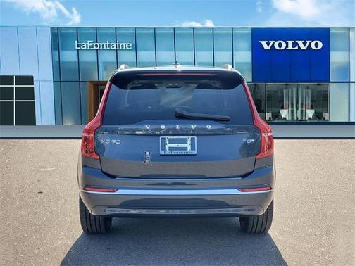 2025 Volvo XC90 Plug-In Hybrid T8 Ultra 7-Seater