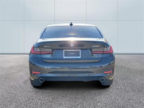 2021 BMW 330 i xDrive