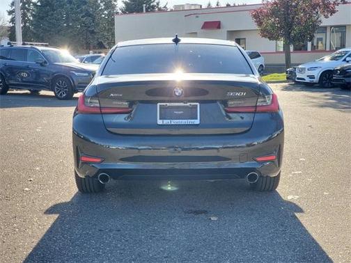 2021 BMW 330 i xDrive
