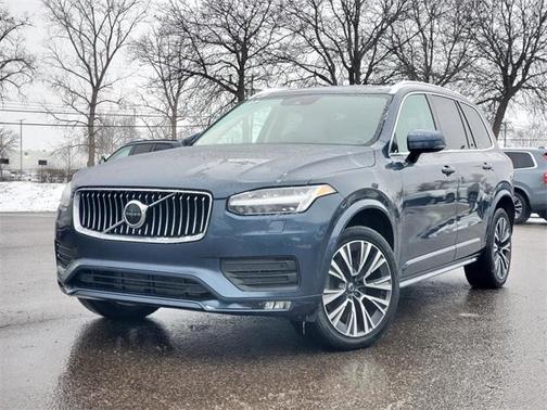 2021 Volvo XC90 T5 Momentum 7 Passenger