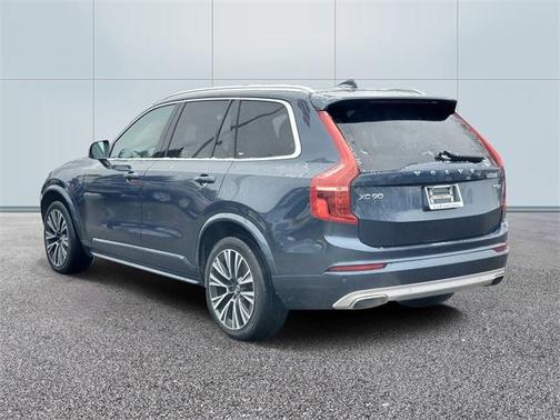 2021 Volvo XC90 T5 Momentum 7 Passenger