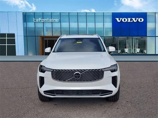 2025 Volvo XC90 B5 Plus
