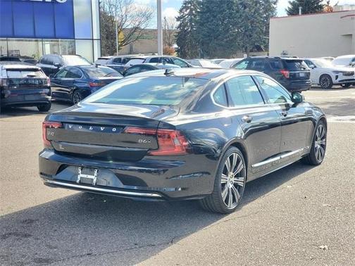 2022 Volvo S90 B6 Inscription