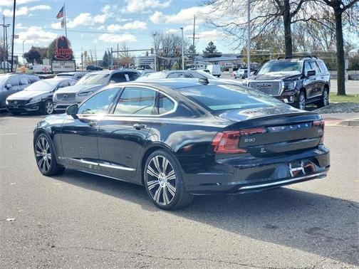 2022 Volvo S90 B6 Inscription