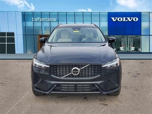 2025 Volvo XC60 Plug-In Hybrid T8 Plus