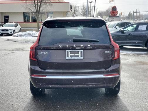 2026 Volvo XC90 B5 Plus 7-Seater