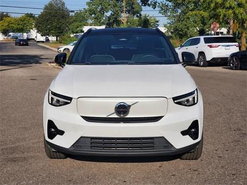 2023 Volvo XC40 Recharge Pure Electric Twin Plus