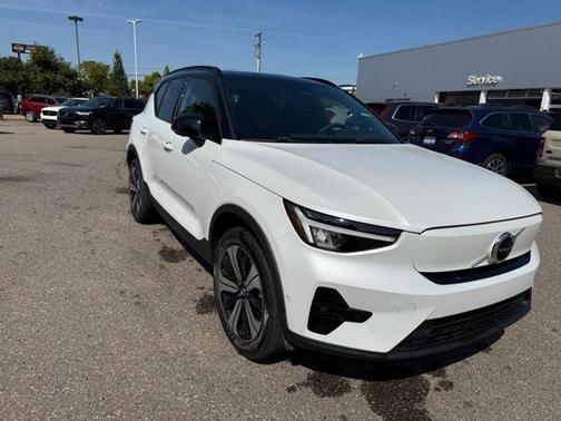 2023 Volvo XC40 Recharge Pure Electric Twin Plus