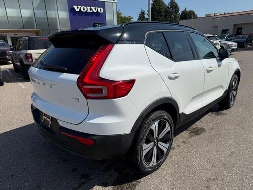 2023 Volvo XC40 Recharge Pure Electric Twin Plus