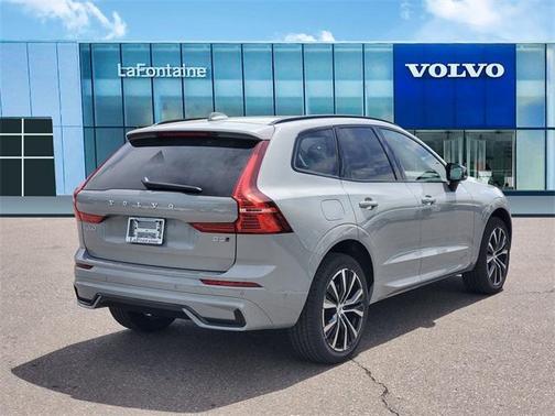 2025 Volvo XC60 B5 Plus