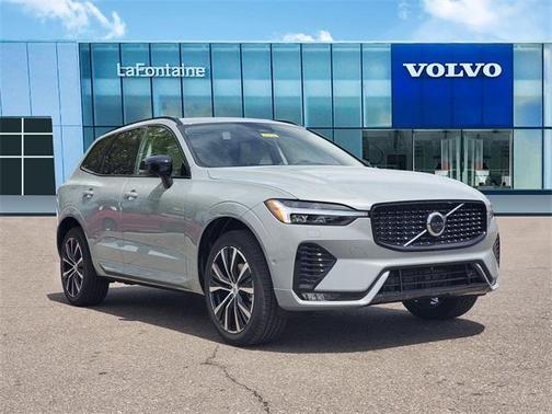 2025 Volvo XC60 B5 Plus