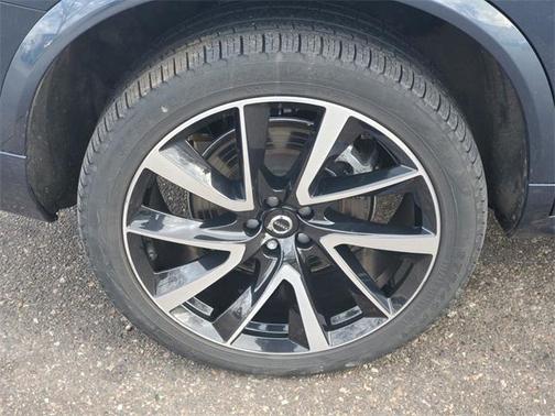 2023 Volvo XC90 Recharge Plug-In Hybrid T8 Plus Dark Theme 7 Passenger